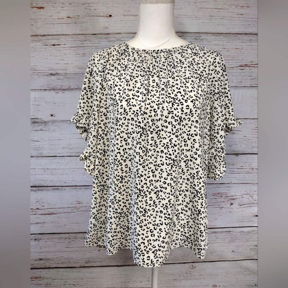 Doe & Rae Animal Print Blouse - Picture 2 of 10